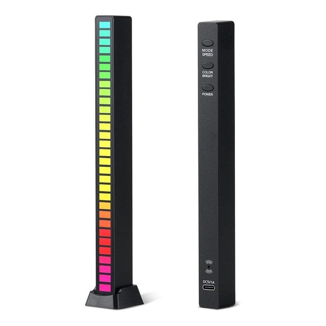 Barra de LED rítmica preta mostrando frente com LEDs coloridos e verso com botões de controle e entrada USB